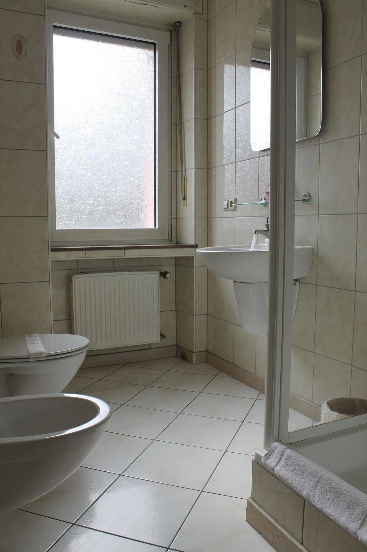 Yasha Hotel Люксембург Екстер'єр фото