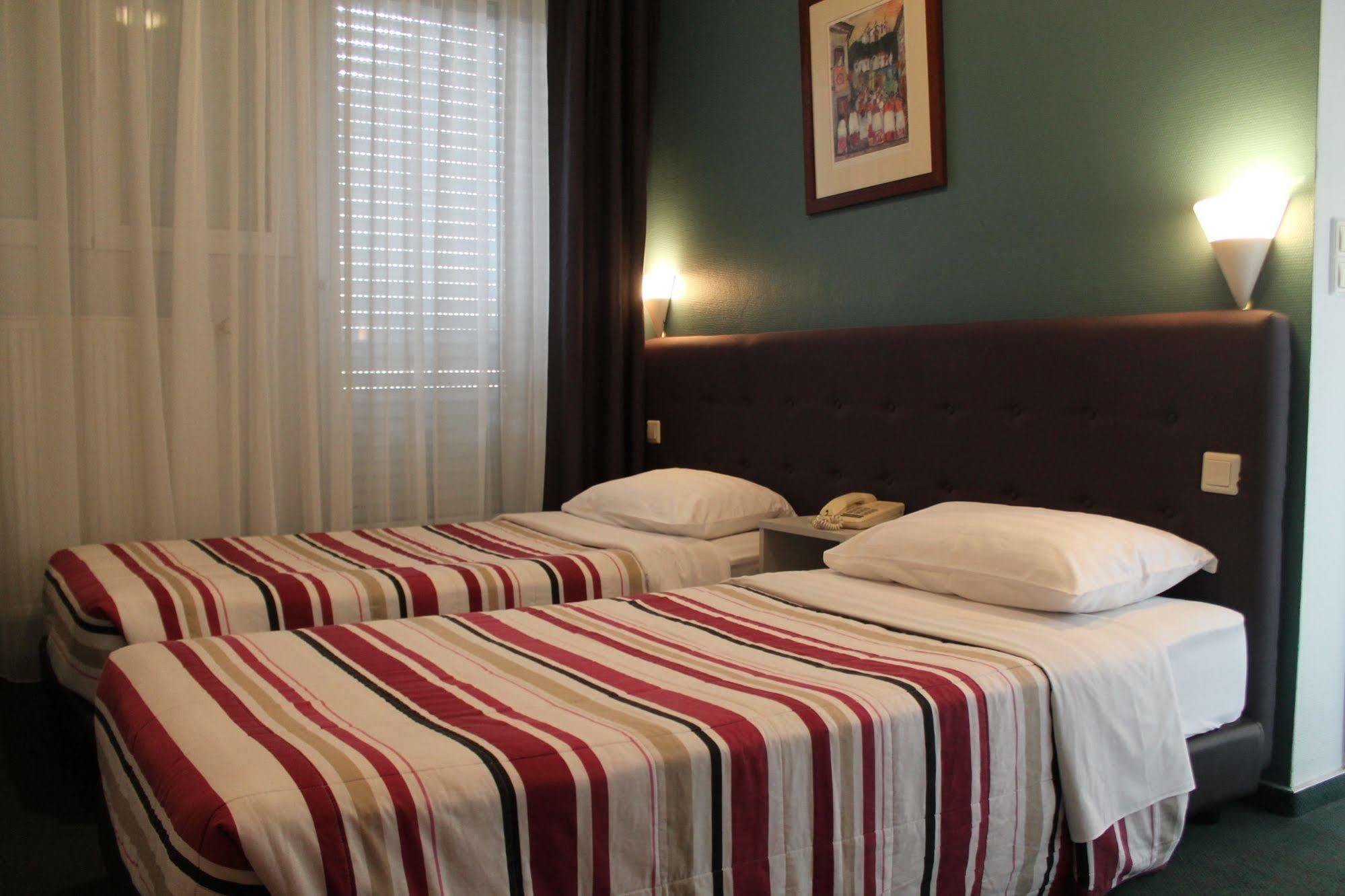 Yasha Hotel Люксембург Екстер'єр фото