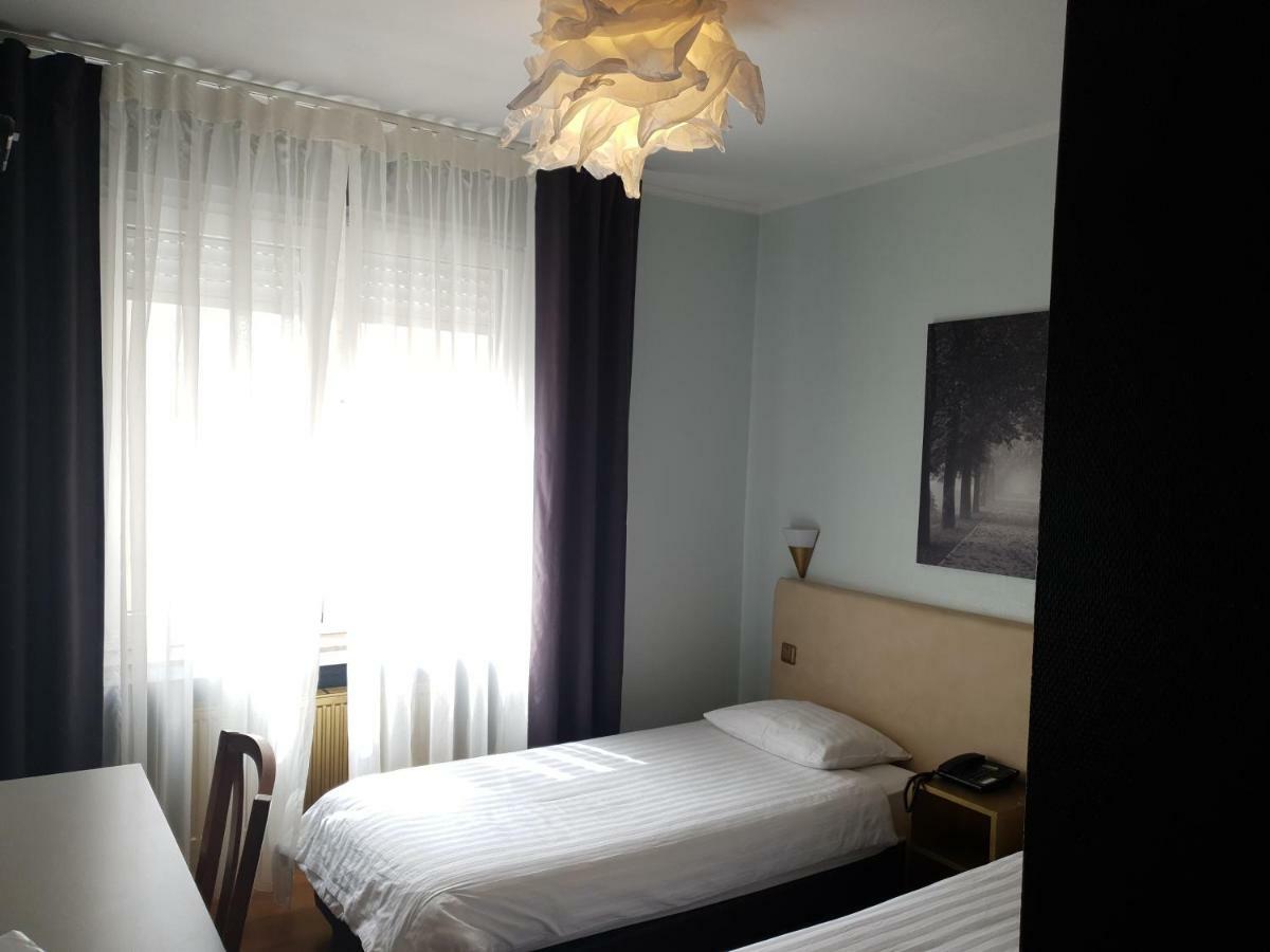 Yasha Hotel Люксембург Екстер'єр фото
